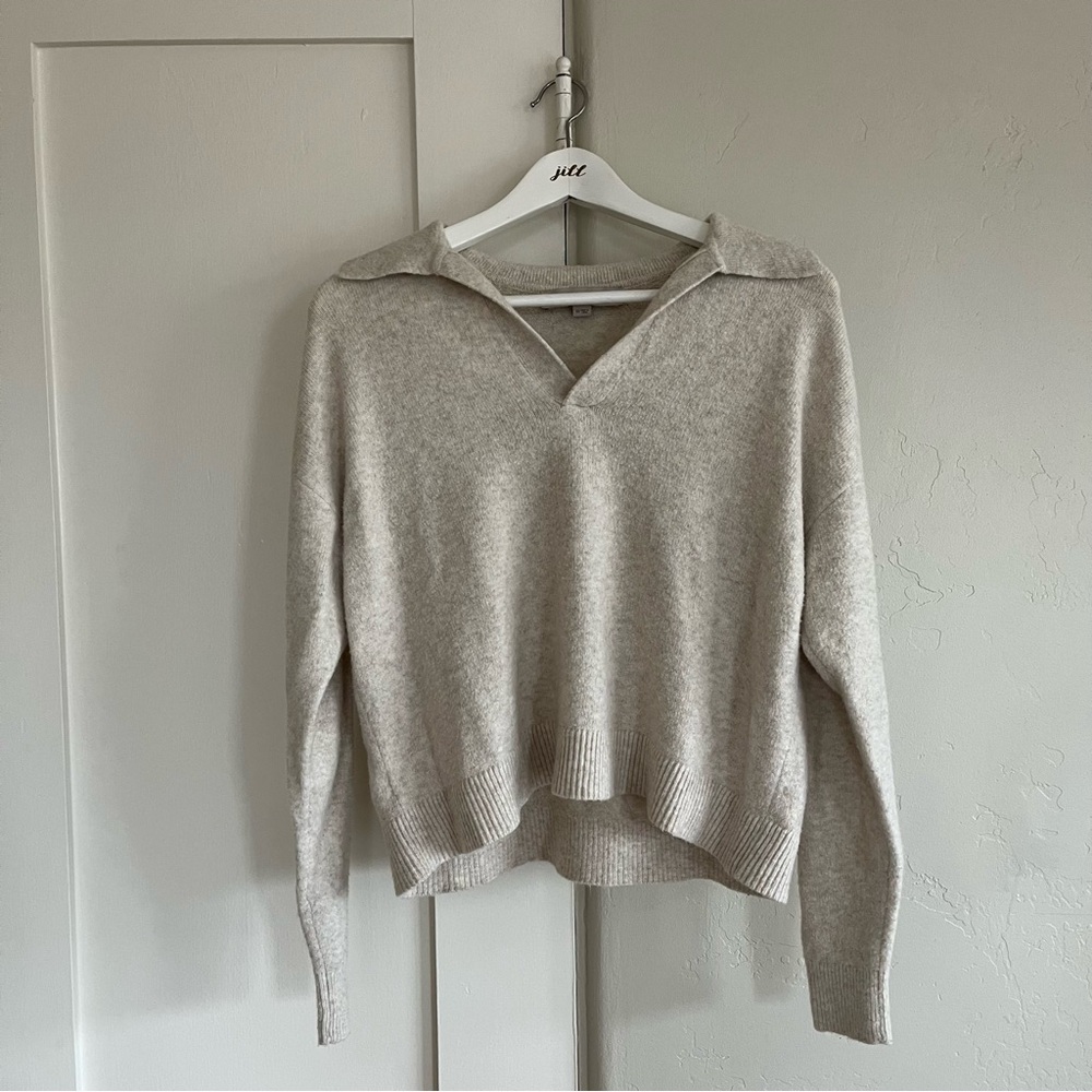 🤍 euc | loft | cozy collared crewneck